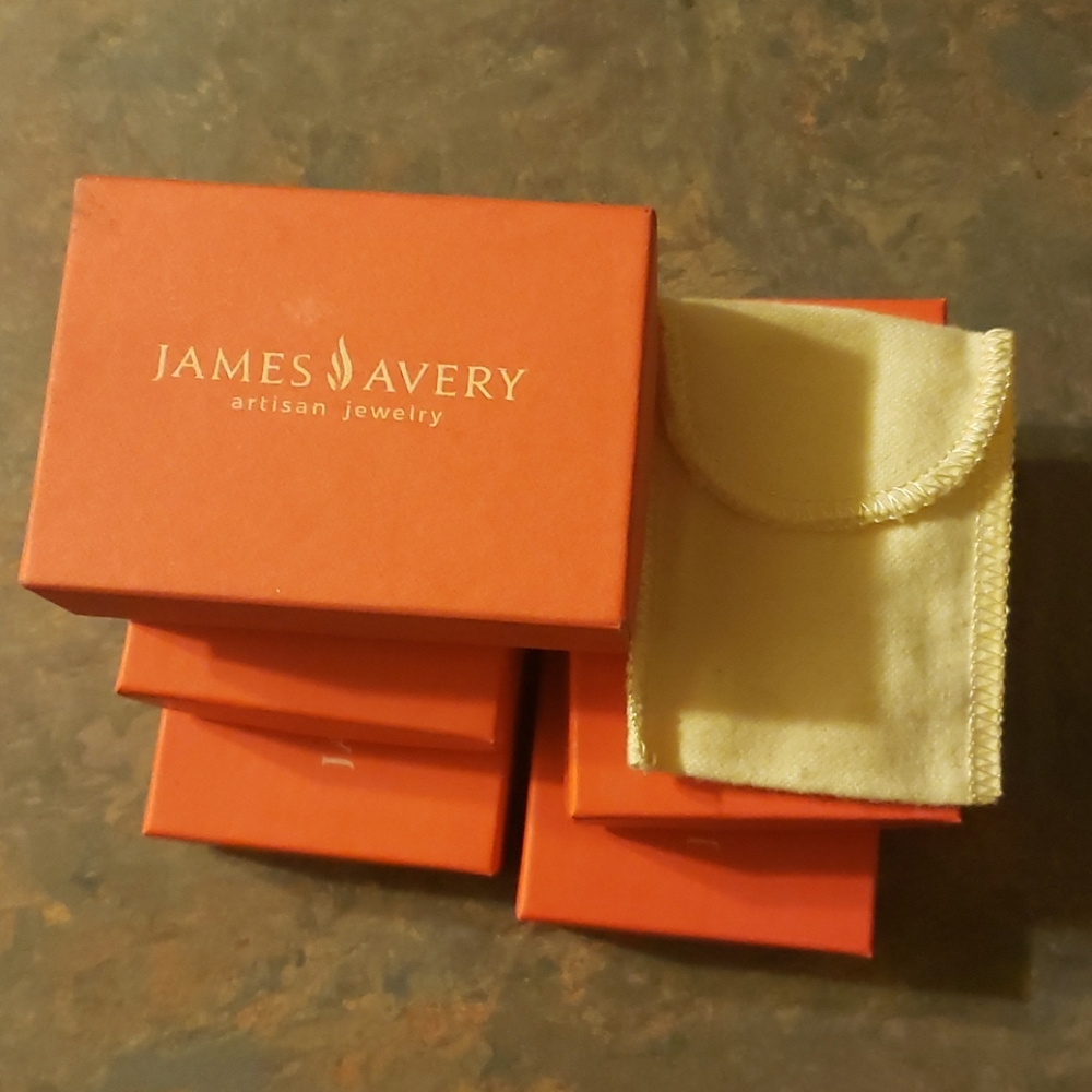 5 James Avery boxes